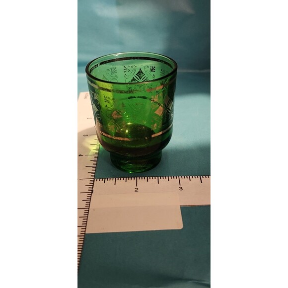2 Mid-Century Green Glass Shot Glasses – Gold Design Vintage Barware - Picture 4 of 12